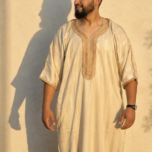 القميص المغربي الأبيض